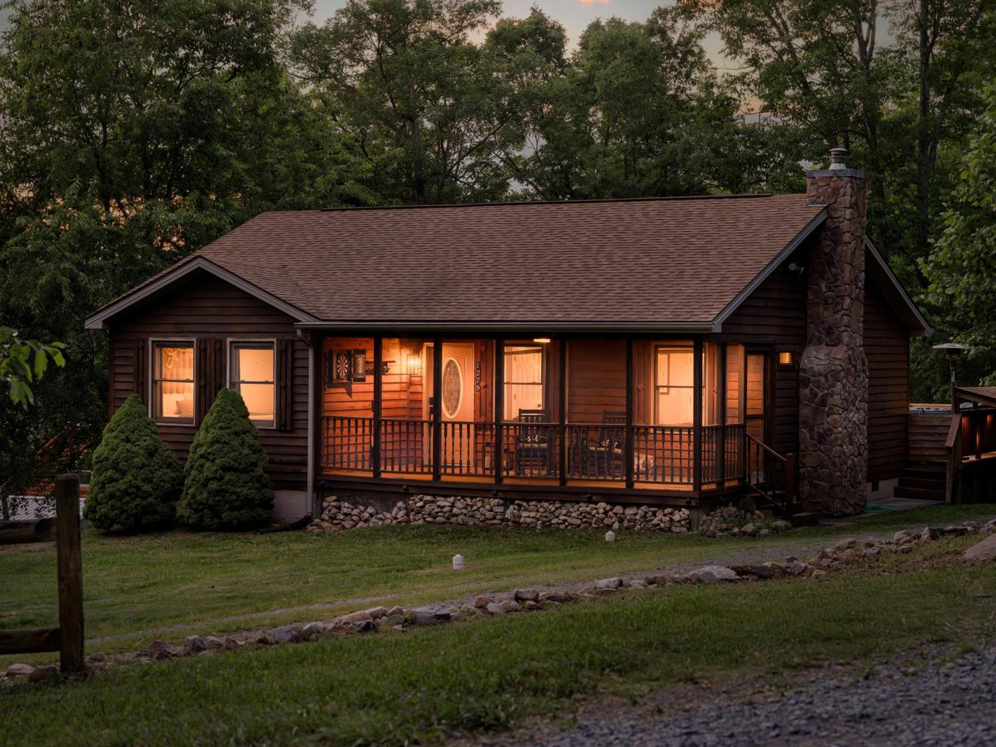 Shenandoah Dog Friendly Cabin With River Access, Hot Tub, Fire Pit, Bbq, Outdoor Dining Exterior foto
